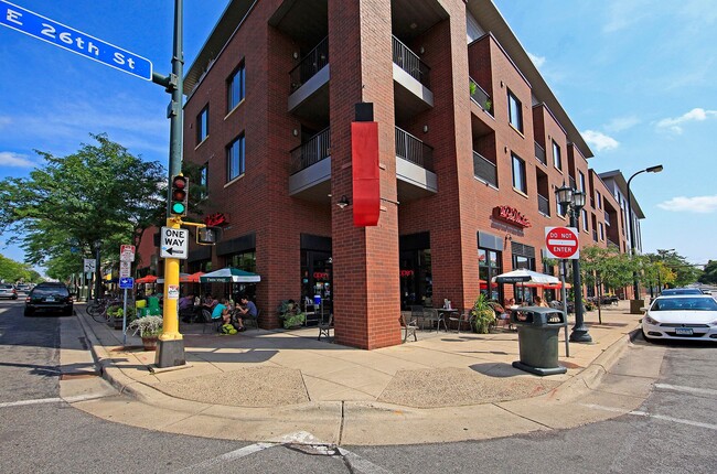 Building Photo - 2704 Garfield Ave