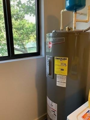 Building Photo - 167 SW 3rd St