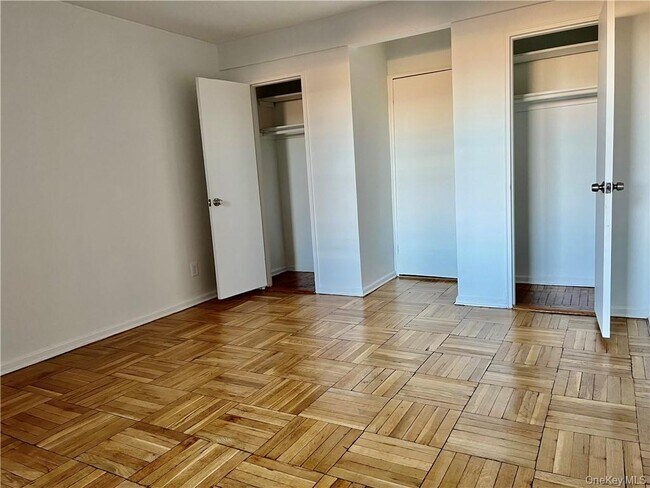 Building Photo - 4 Windsor Terrace