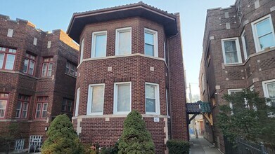 Building Photo - 7811 S Euclid Ave