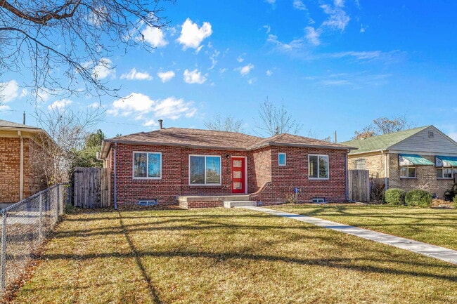 Building Photo - $3,695.00, $300 OFF First Months' Rent - 4 Bedroom, 3 Bath, Single Family Home in Denver with Fin...