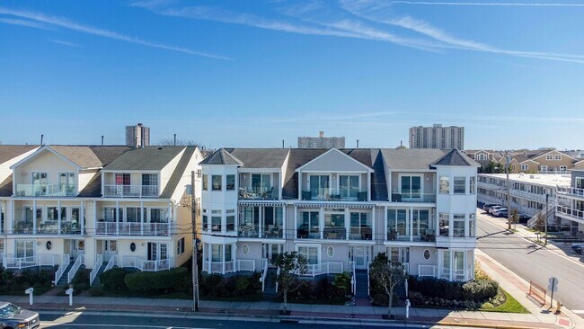 Building Photo - 9416 Amherst Ave