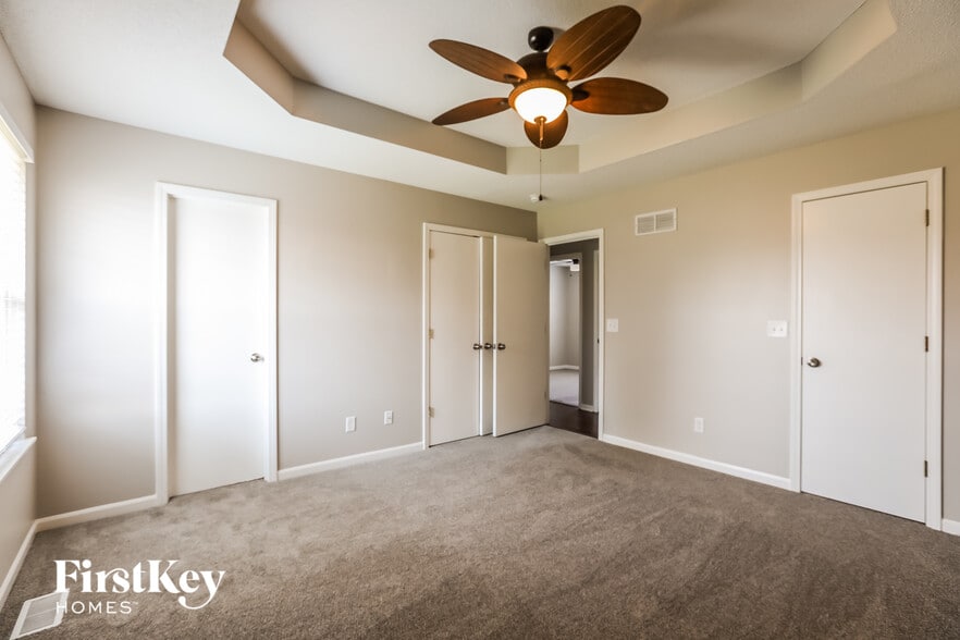 Building Photo - 1109 Wiltshire Blvd