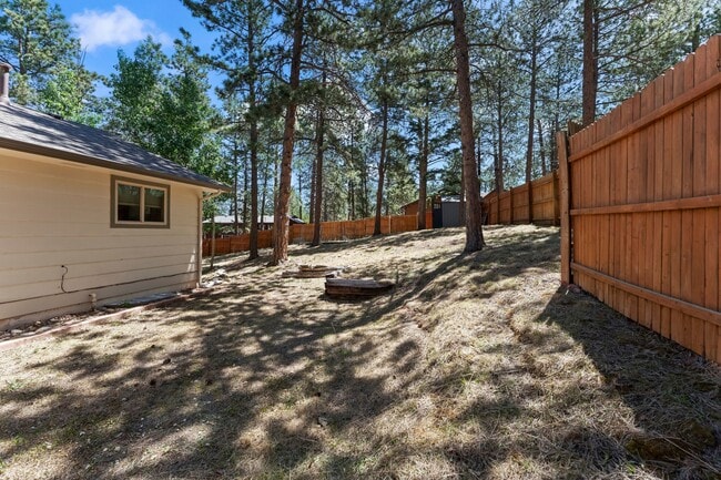 Building Photo - 417 N Coraline St