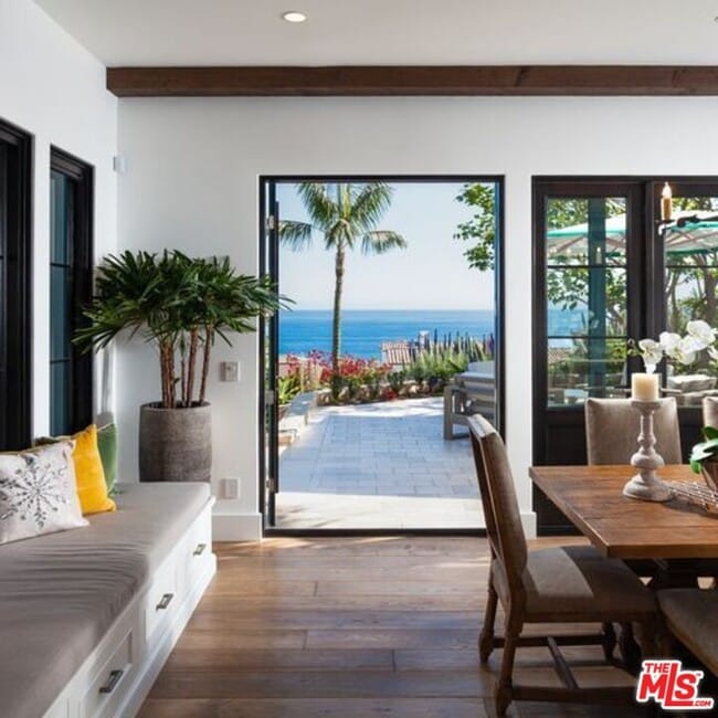 Building Photo - 10 Sea Glass