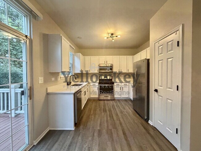 Building Photo - 3371 Kentshire Cir