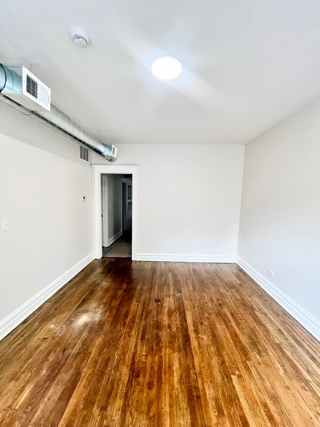 Building Photo - 2636 W 23rd St
