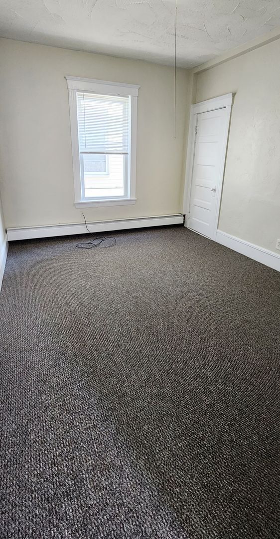 Building Photo - 436 School St