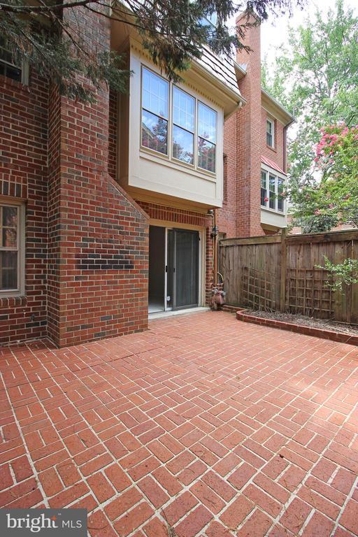 Building Photo - 5117 Bellemeade Ln