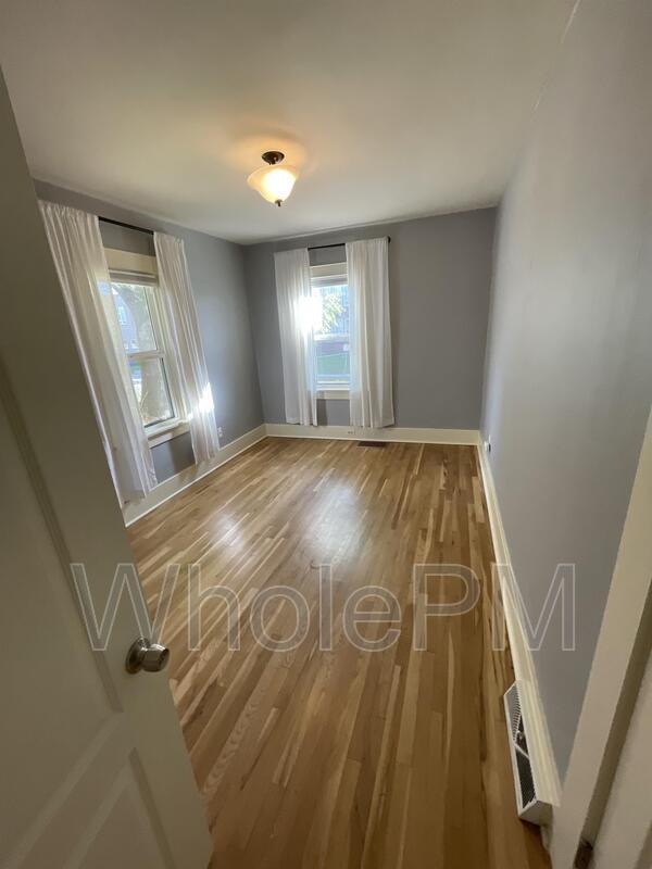 Building Photo - 4909 Beach Ct