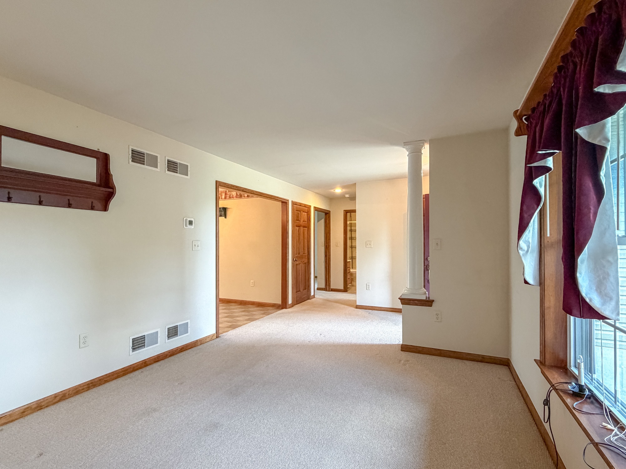 Building Photo - 1387 Sheep Hill Rd