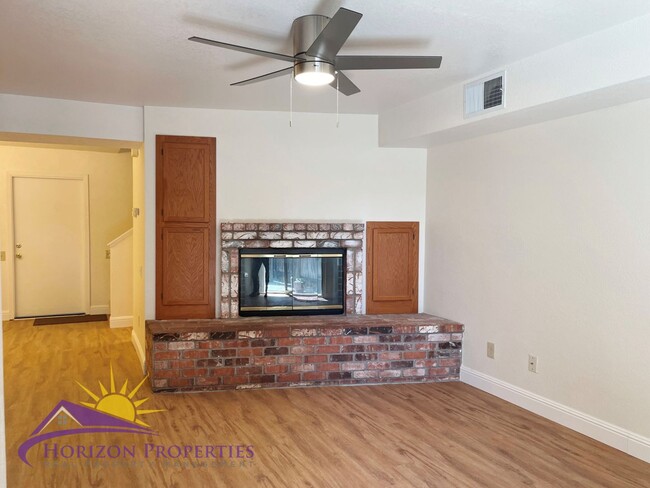 Building Photo - Spacious Two-story 2 Bed 2 Bath 1,564 Sq. ...