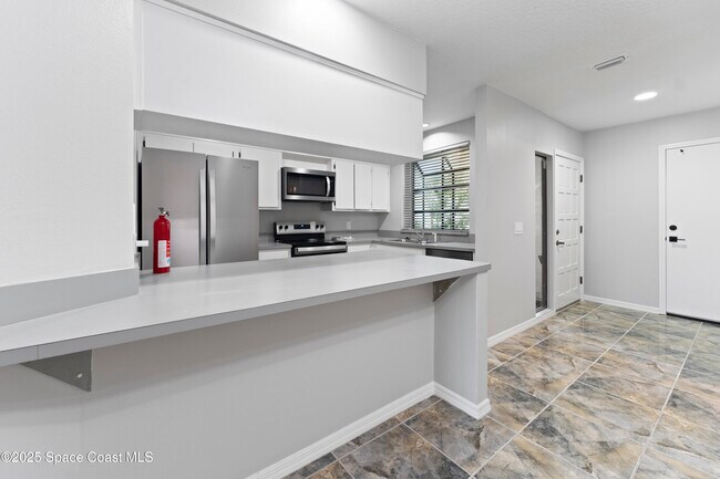 Building Photo - 1251 Beachside Ln