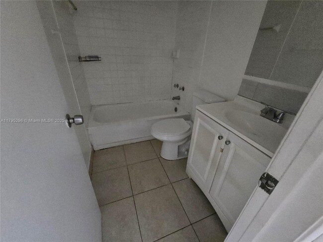 Building Photo - 95 NE 41st St