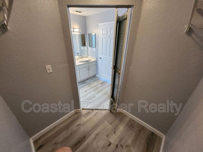 Building Photo - 9232 Lake Chase Island Way