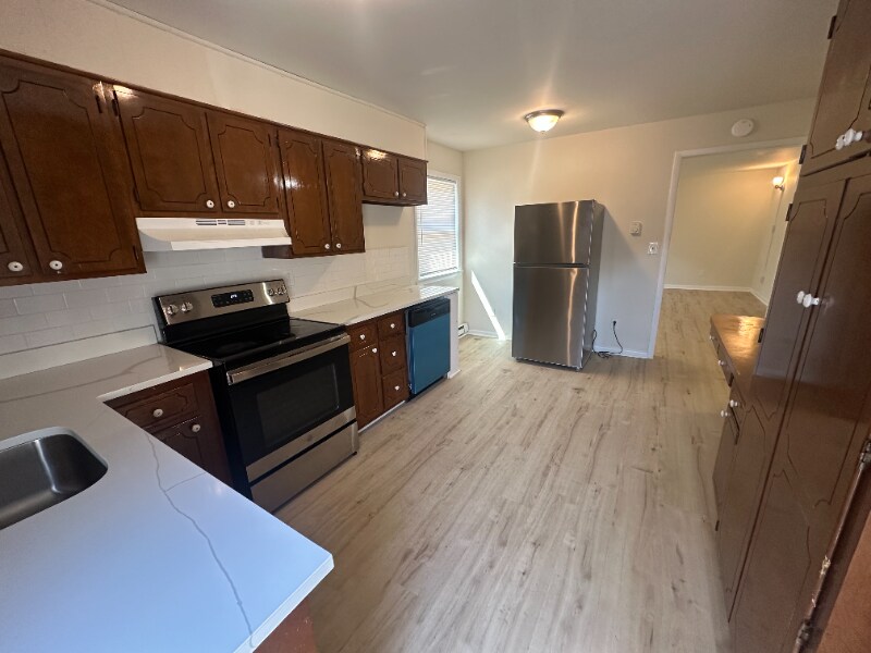 Building Photo - 5388 Chapmans Rd