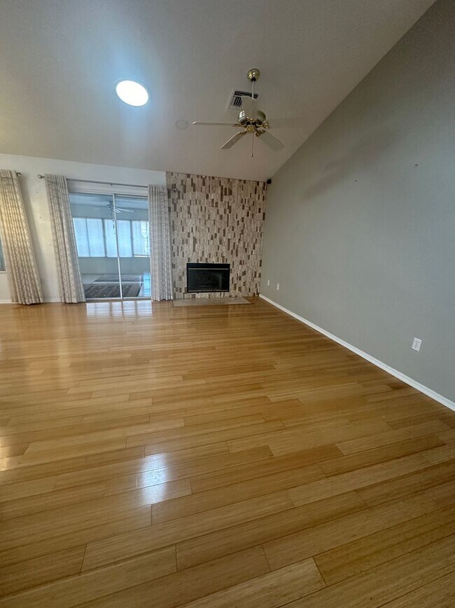 Building Photo - 2 Bedroom home in Sun City Summerlin