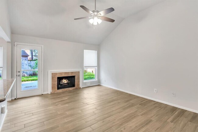 Building Photo - 15 White Bark Pl