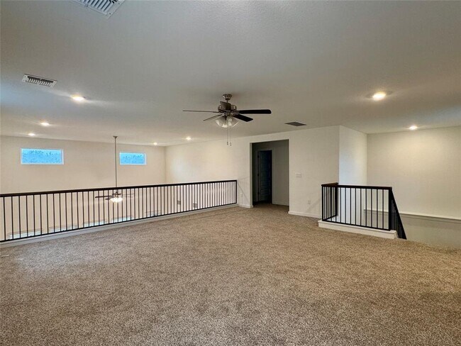 Building Photo - 2320 Magnolia Hl Dr