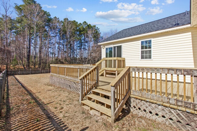 Building Photo - 107 Luke Ct