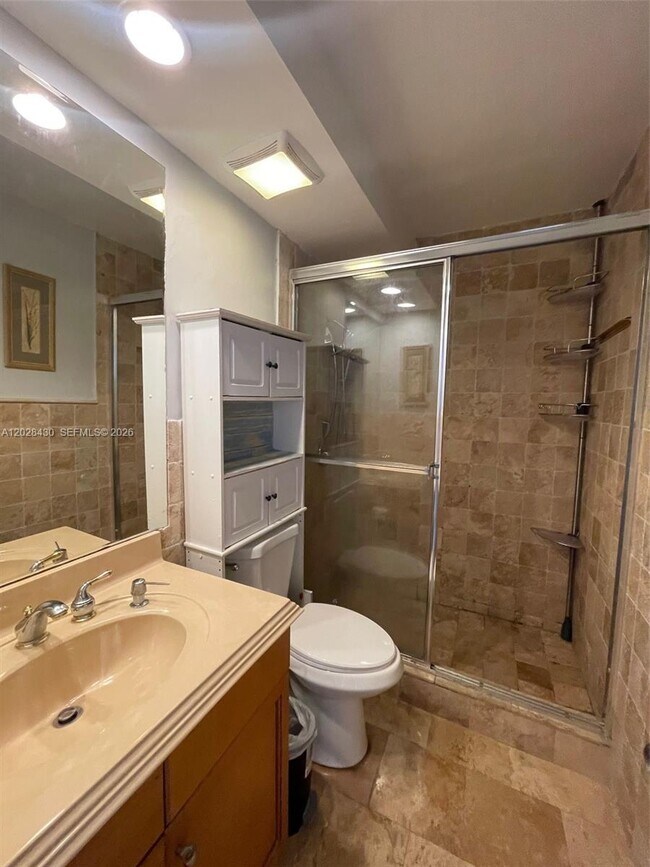 Building Photo - 3725 S Ocean Dr