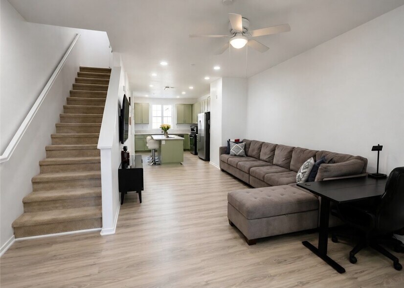 Building Photo - 1572 Hackberry Pl
