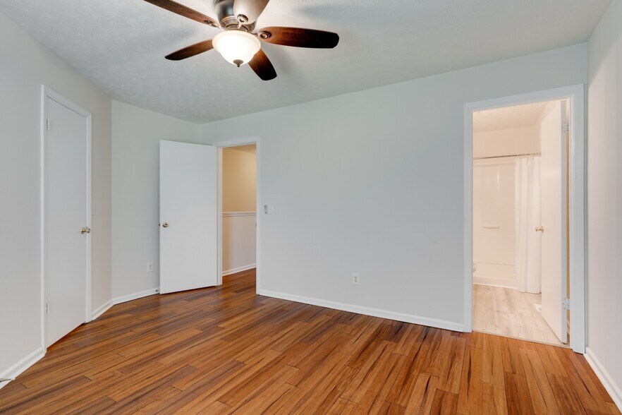 Building Photo - 104 Waterview Dr