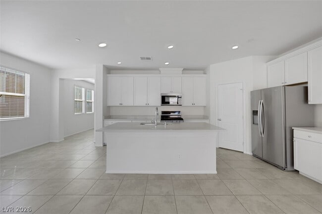 Building Photo - 2720 Alta Vista St