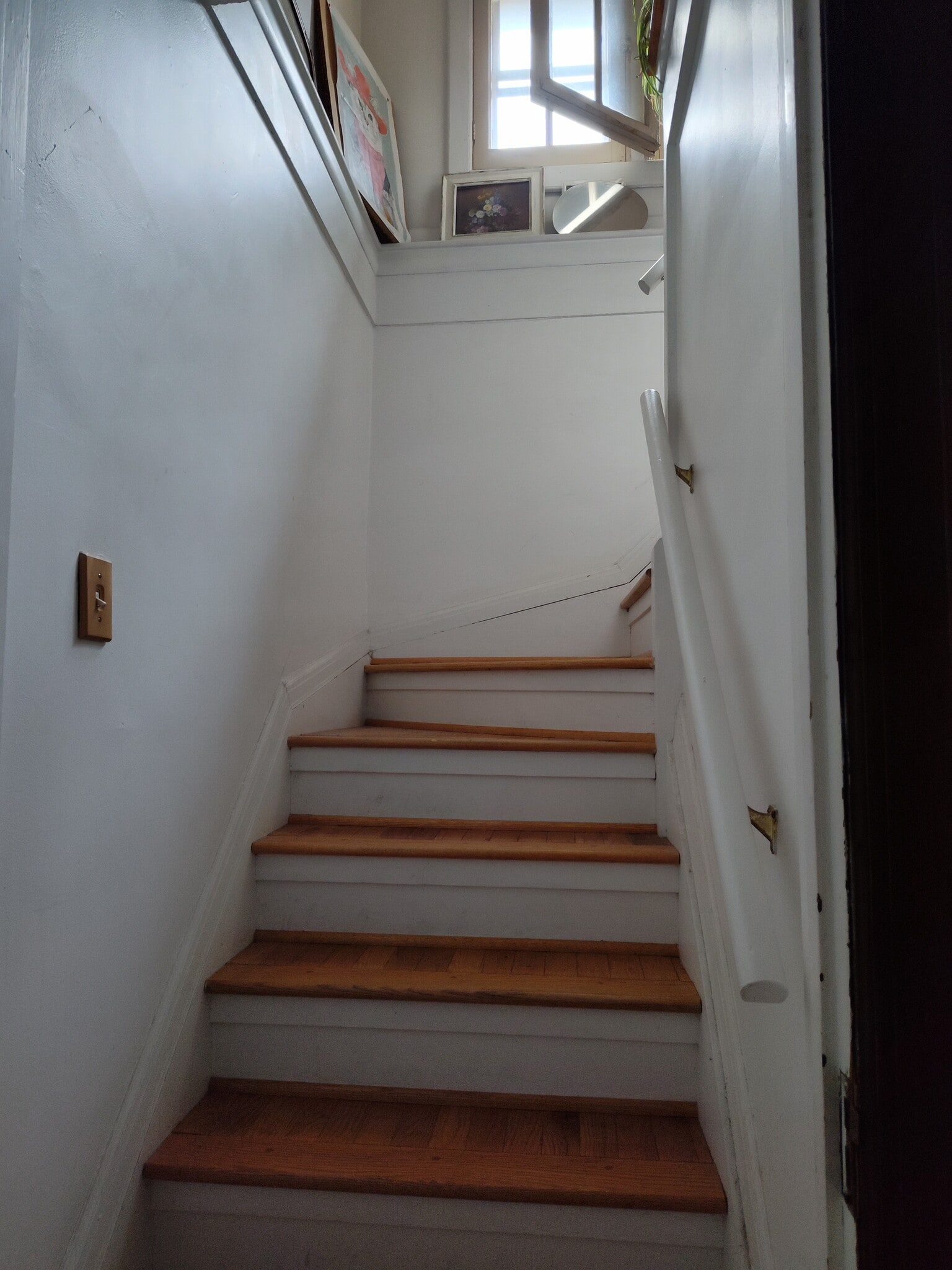 stairs to 3rd bedroom - 3918 Commonwealth St