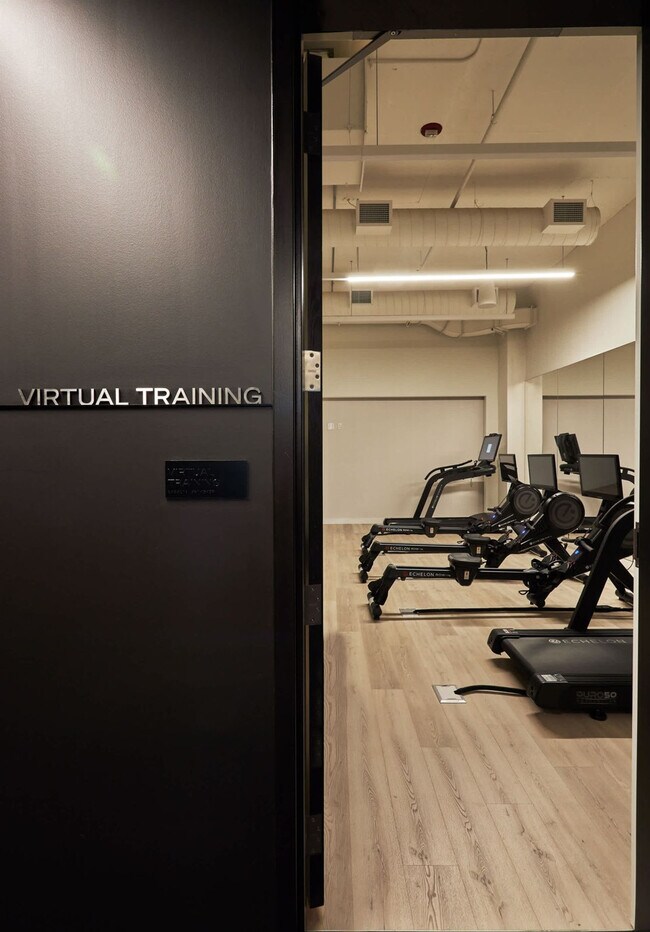 Building Photo - 1000 S Michigan Ave