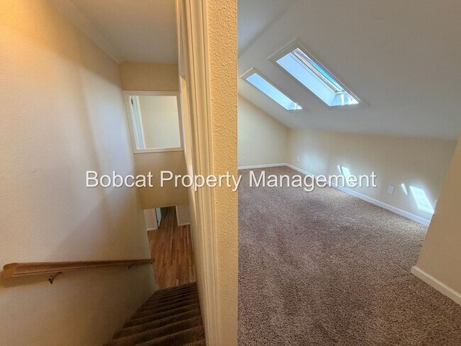 Building Photo - 700 Adaline St