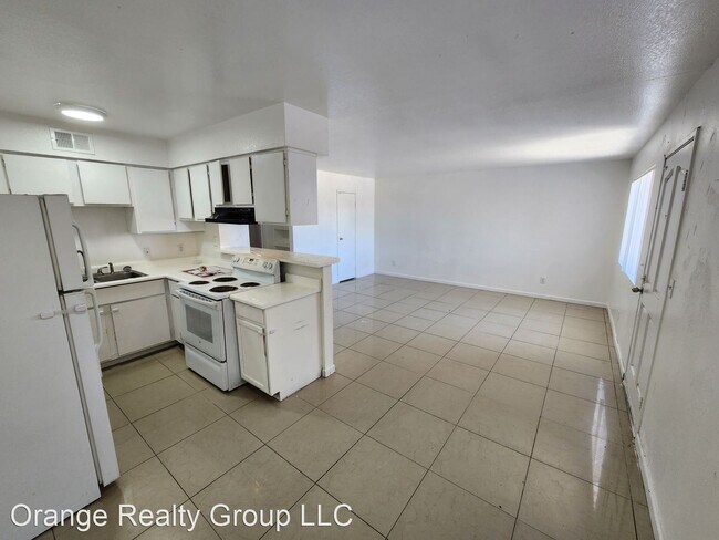 Building Photo - 2 br, 1 bath House - 1656 Stevens St. Unit 4