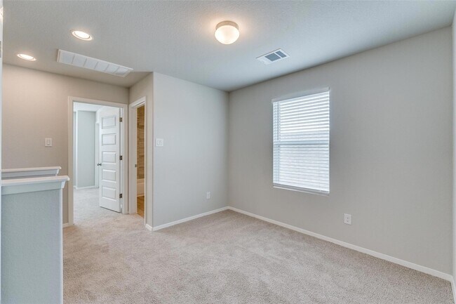 Building Photo - 68 Bent Trl Ln