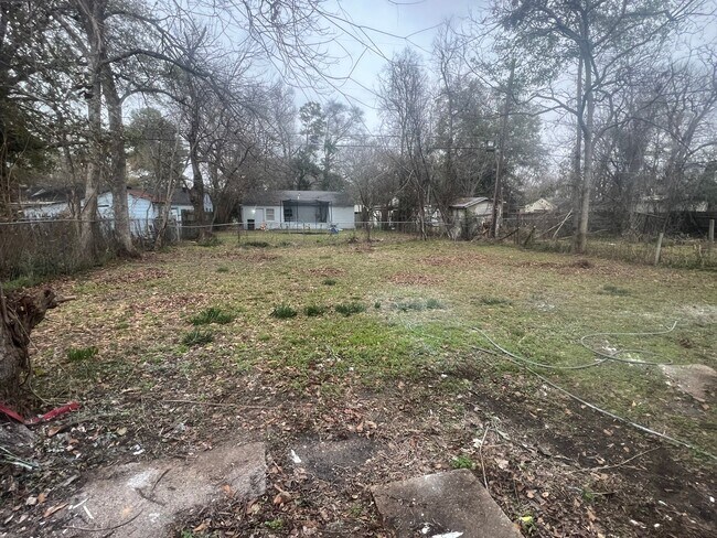 Building Photo - Home for Rent $1000