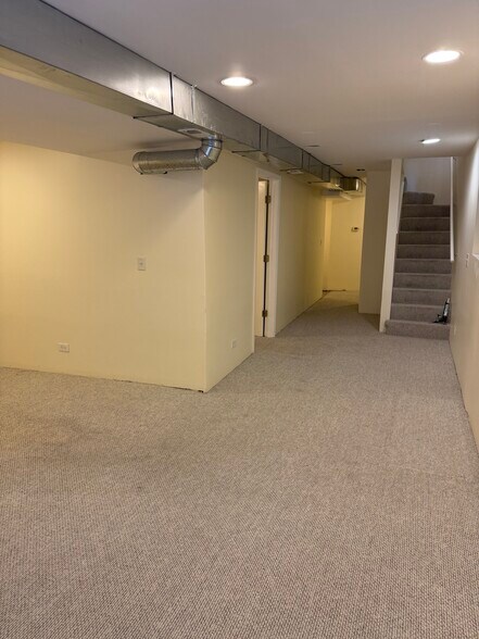 Building Photo - 2703 W Haddon Ave