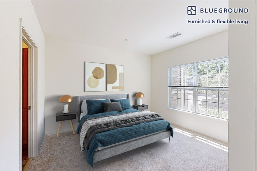 Building Photo - 80 N Central Ave