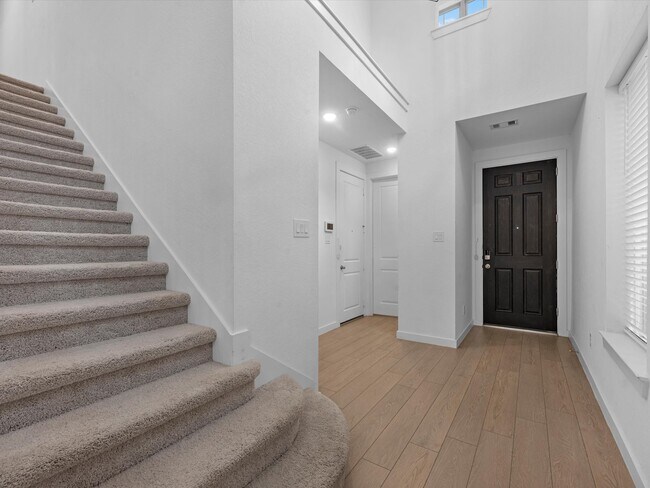 Building Photo - 952 Malibu Shr Ln