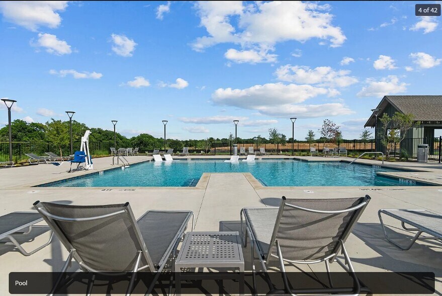 Building Photo - 13120 Yellowstone Way