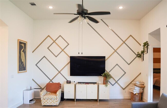 Building Photo - 629 Rocky Spot Dr