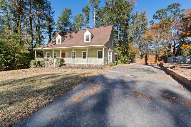 Building Photo - 315 Rabun Valley Ln