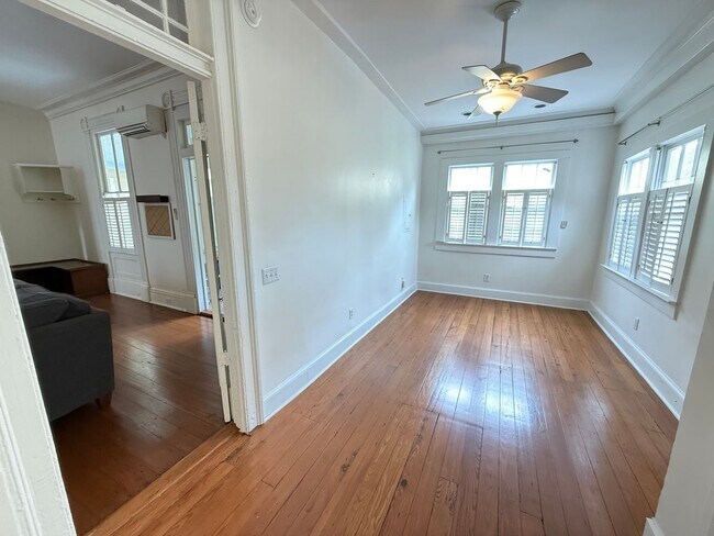 Building Photo - 1 Bedroom 1 Bath Condo in Harleston Villag...
