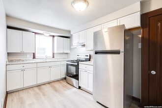 Building Photo - 313 E Murray Ave