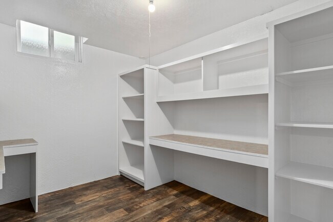 Building Photo - 1107 Beechwood Dr