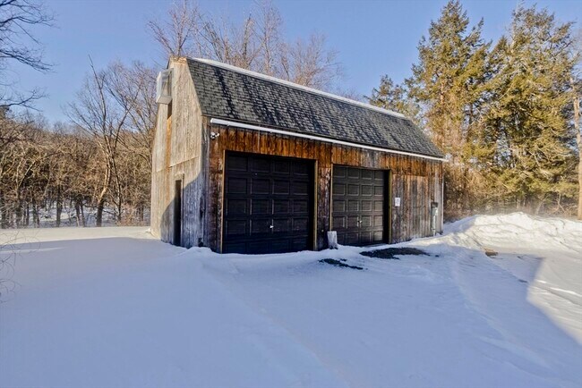 Building Photo - 16 Knightville Dam Road