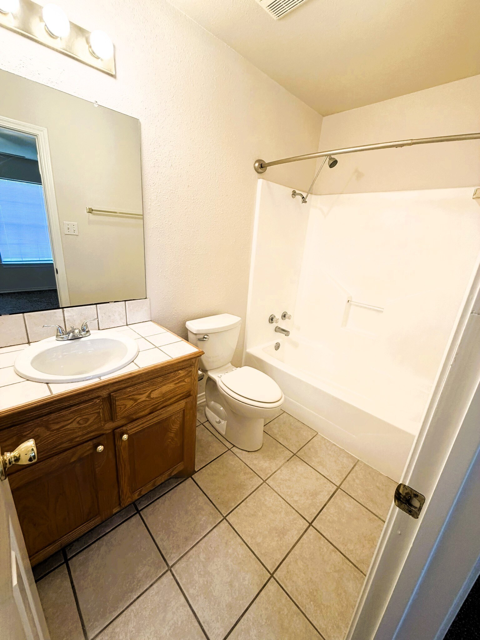 Primary Bathroom - 307 Sunset Blvd