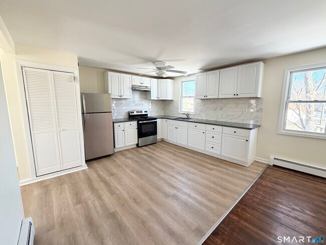 Building Photo - 114 Albright Ave