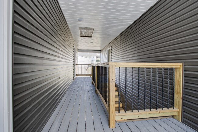 Building Photo - 138 Main St N