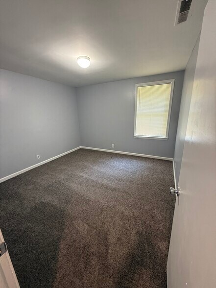 Building Photo - 2515 Highland Trace Dr
