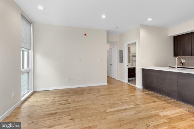 Building Photo - 1317 Frankford Ave