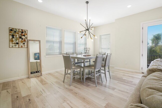 Building Photo - 1611 Shelby St